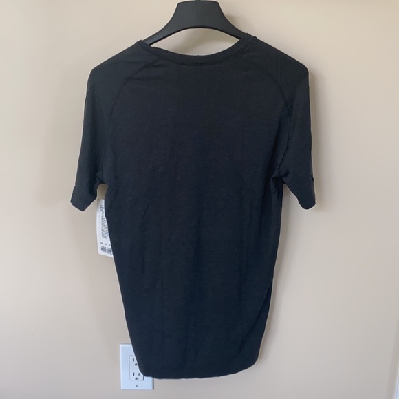 Metal Vent Tech Short Sleeve 2.0 NWT! - Picture 4 of 4